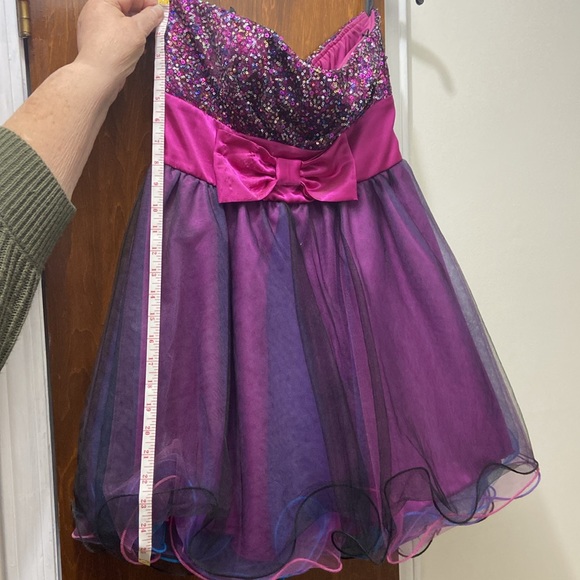 Homecoming/ short prom dress - Picture 5 of 6